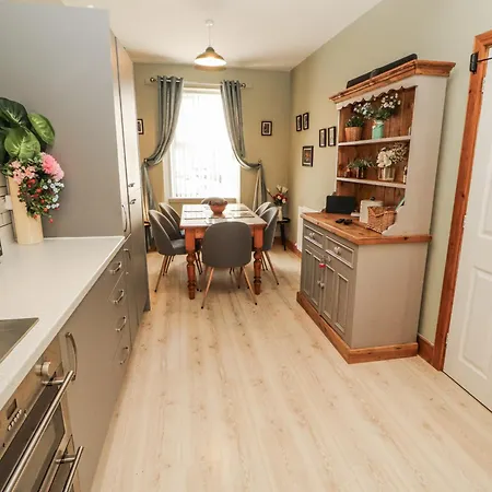 The Oaks 度假居 彭里斯